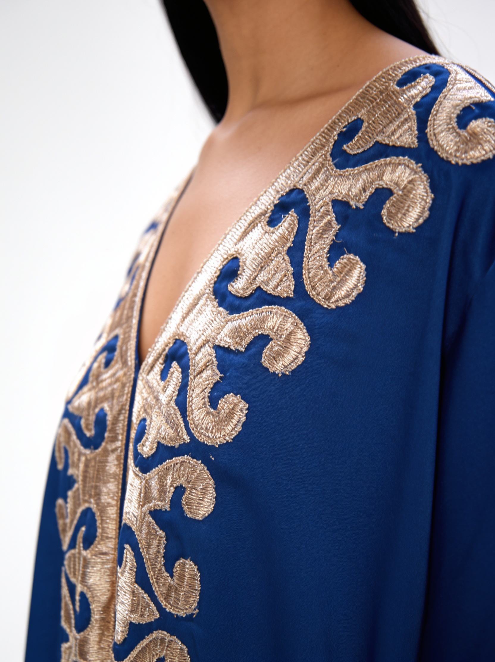 Royal Blue Gold Applique Kurta Pant - Image 4